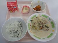 わかめご飯・豆乳鍋・かぼちゃのいとこ煮・手作りミニ肉まん