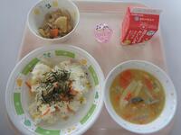 ひな祭り献立：ちらし寿司・ほうとう風味噌汁等